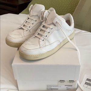 Balenciaga womens Sz 35 logo sneakers